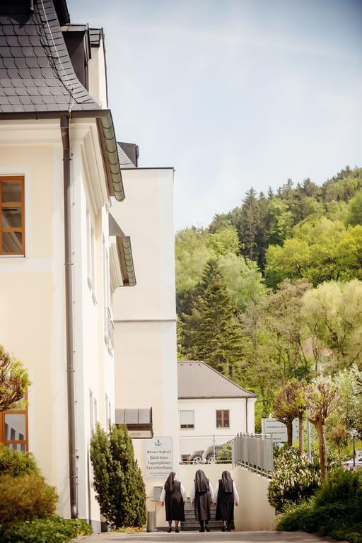 Kloster St. Josef Neumarkt in der Oberpfalz Extérieur photo